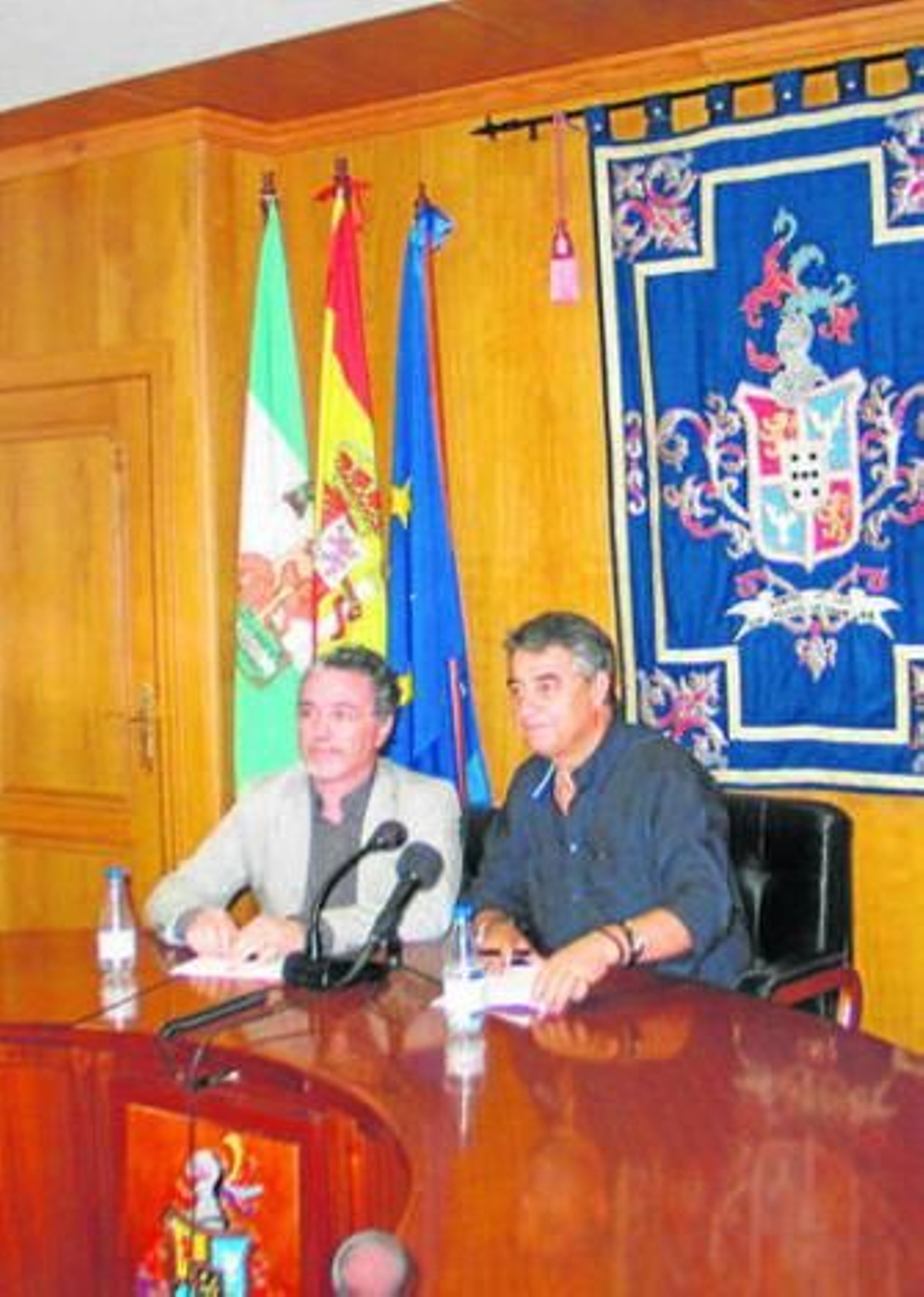 Blas García y Matías González presentan el proyecto de Prode. Blas García y Matías González presentan el proyecto de Prode.