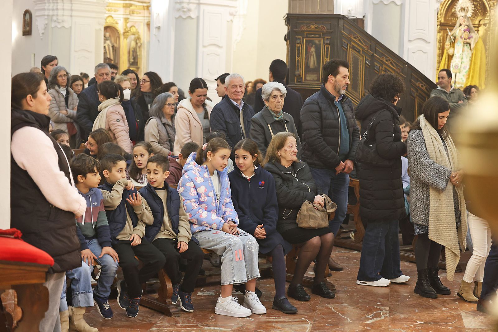 Las fotografías de la Misa de Imposición de Cenizas en la Catedral