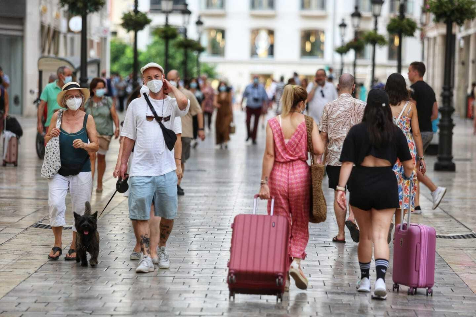 Turistas por la calle Larios de Málaga.
