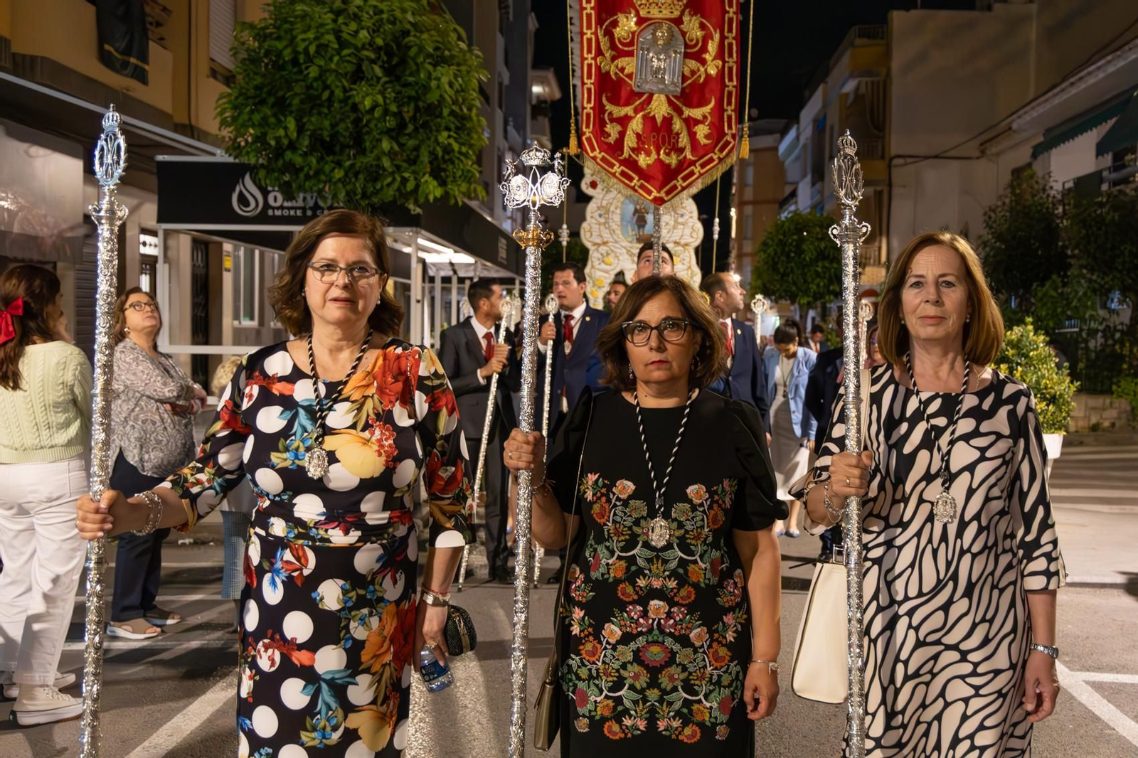 Santa Ana, patrona de Torredelcampo, recibe el bastón de mando como Alcaldesa Perpetua.