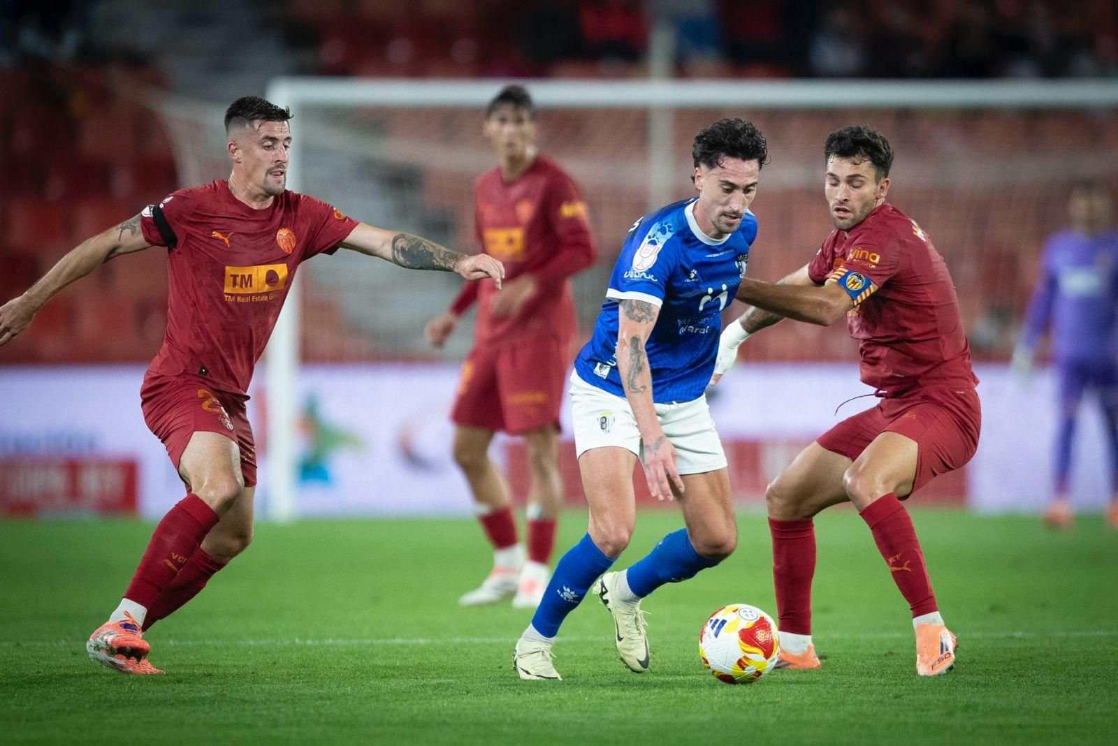 Las mejores imágenes del duelo copero entre UD Maracena y Valencia CF