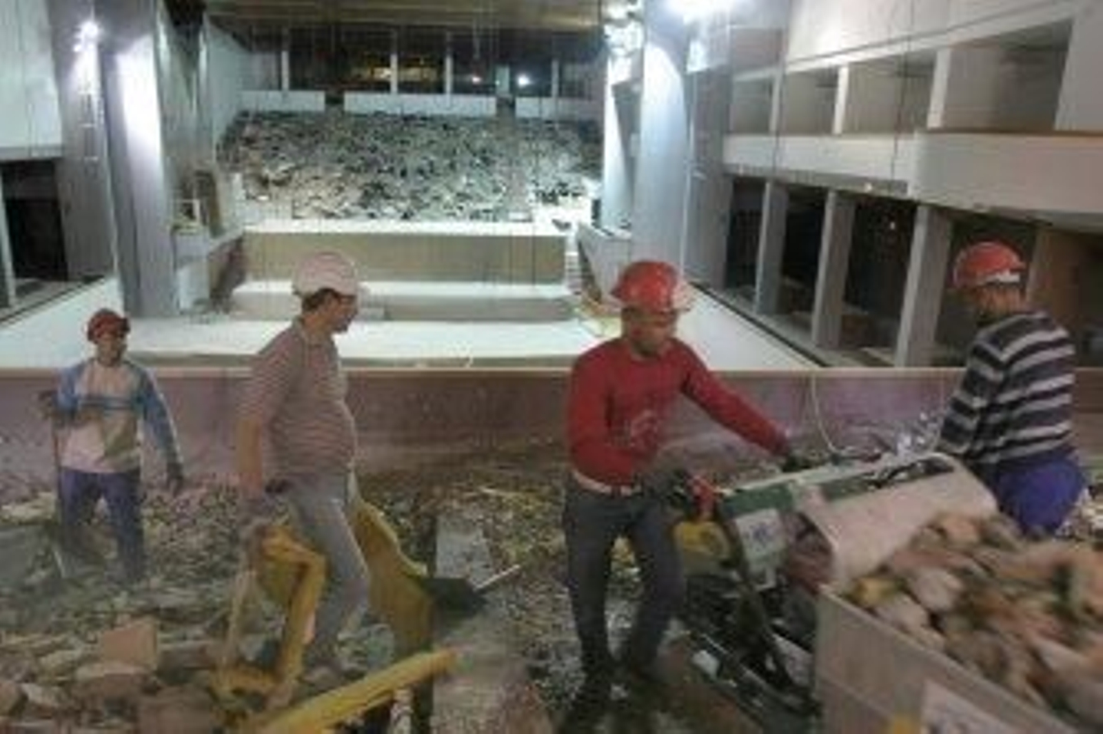 El Auditorio Manuel de Falla muda la piel