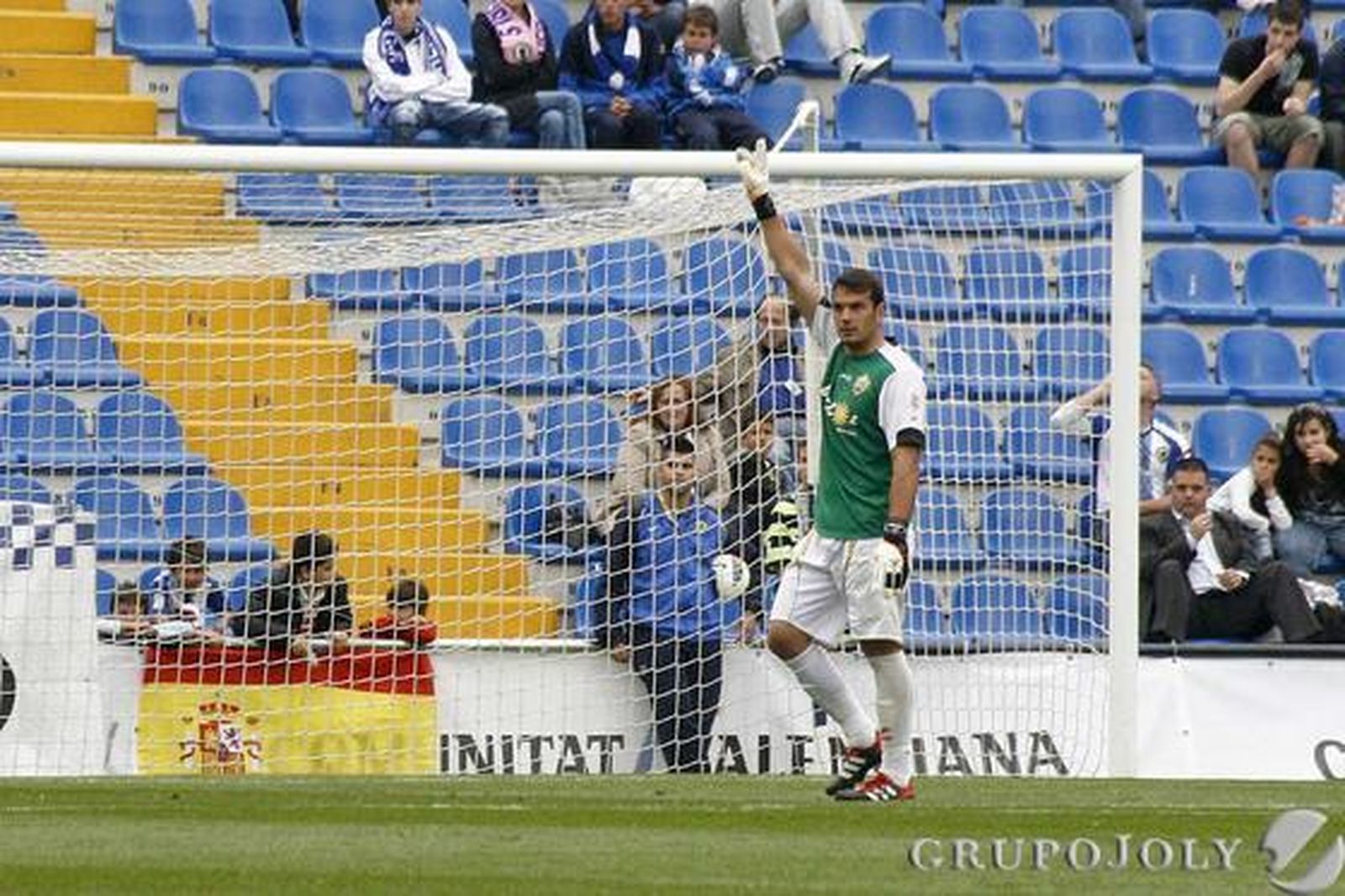 El Almería se lleva un punto del Rico Pérez y se mantiene en la pelea por las plazas de promoción. 

Foto: Rafael Gonzalez