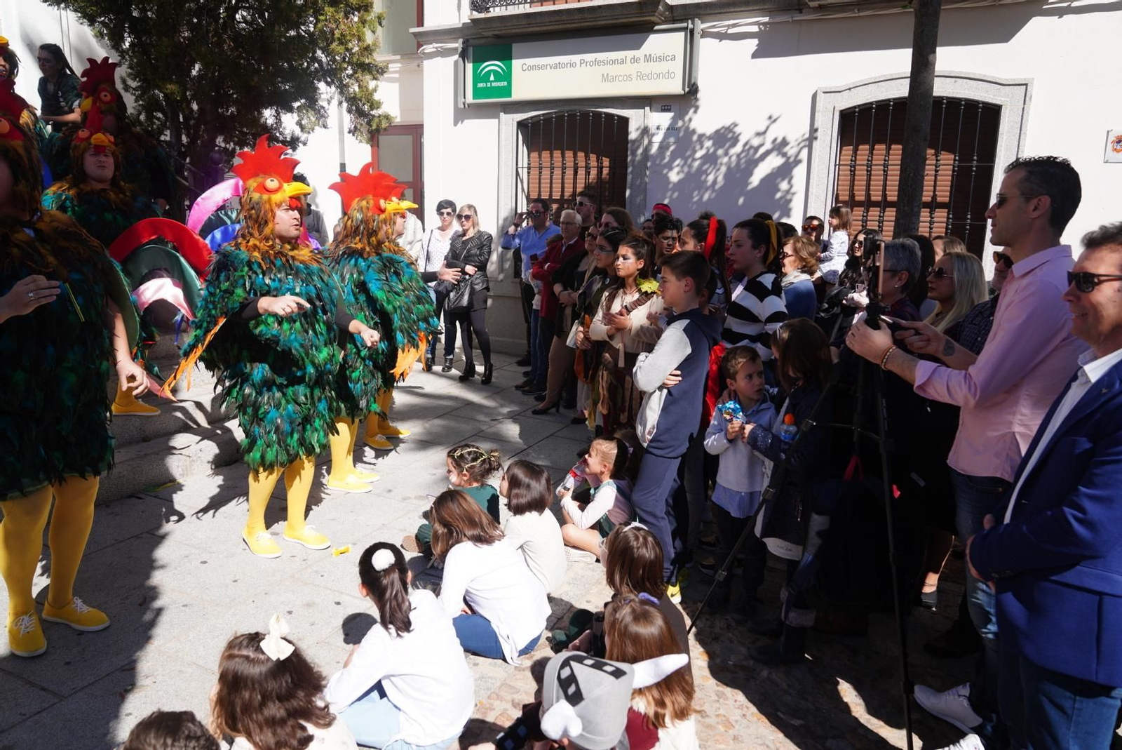 Una de las agrupaciones, en plena actuación en Pozoblanco.