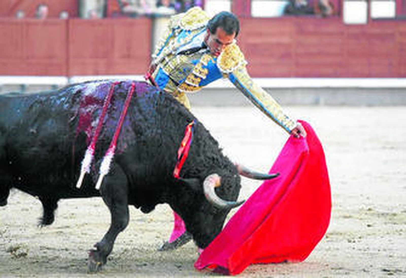 Detalles de Leandro en una tarde anodina con malos toros en Madrid