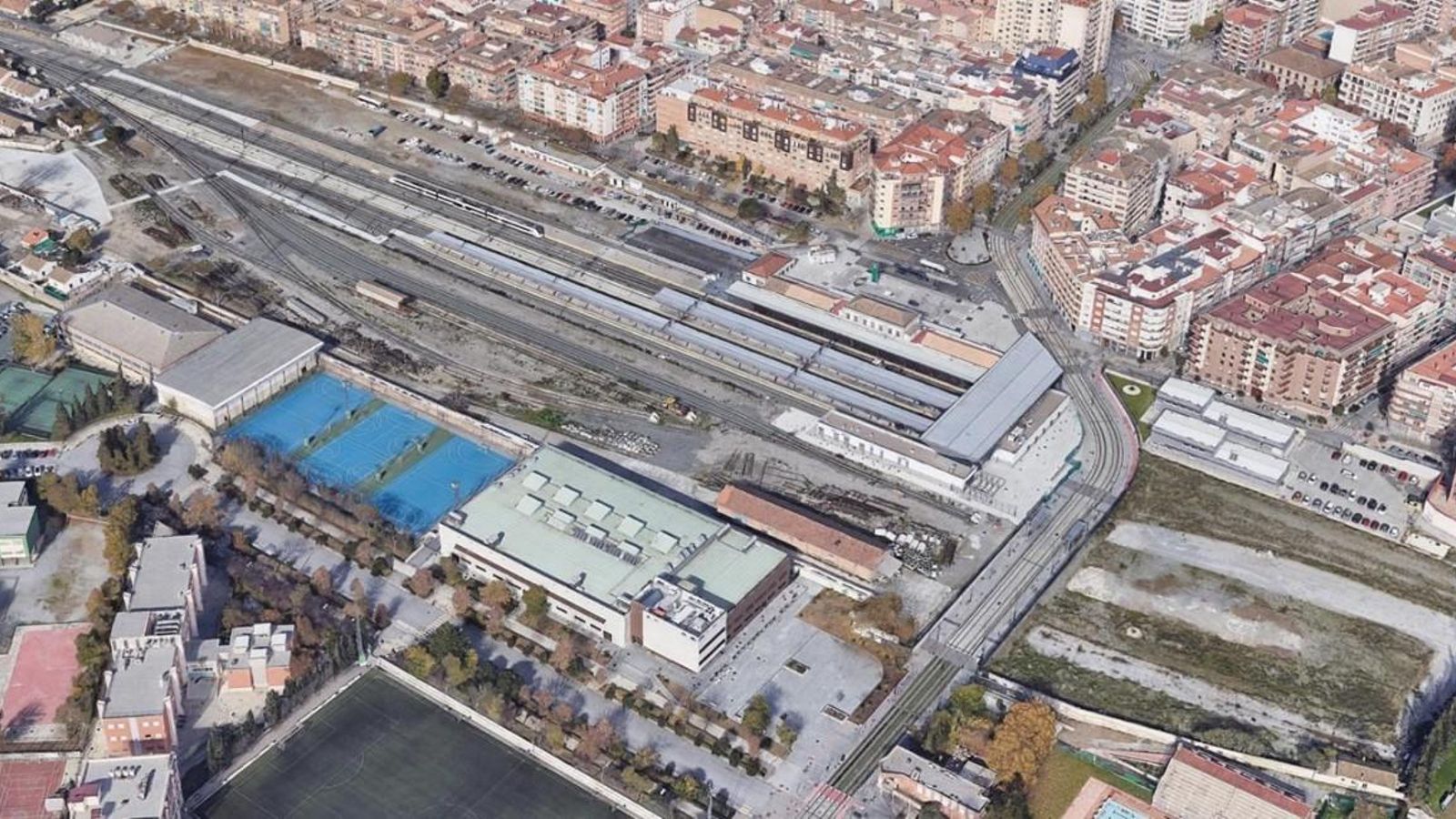 Antes: estación de trenes de Granada Antes: estación de trenes de Granada