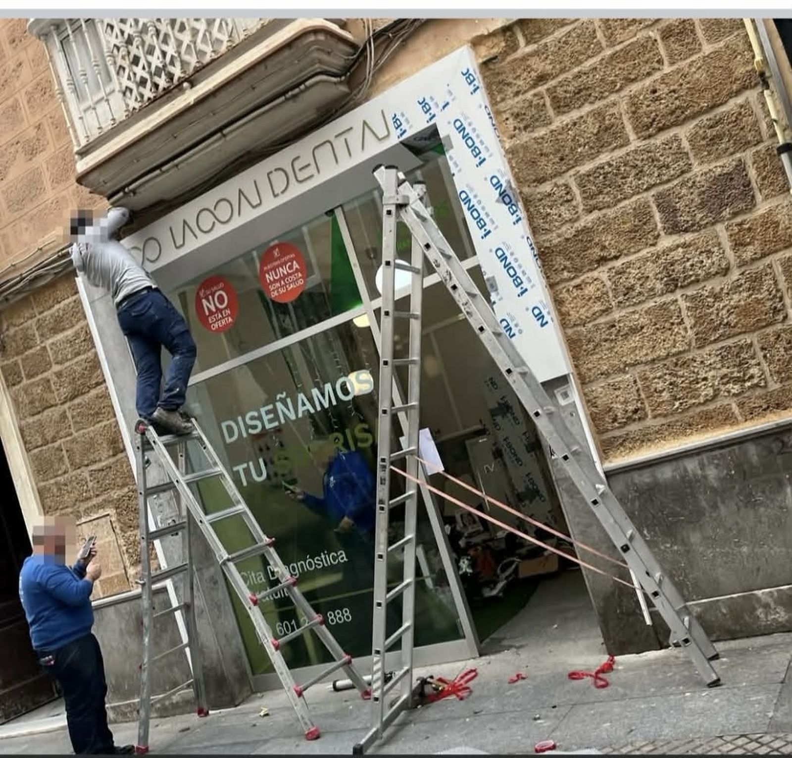Destrozos de la nueva arquitectura comercial