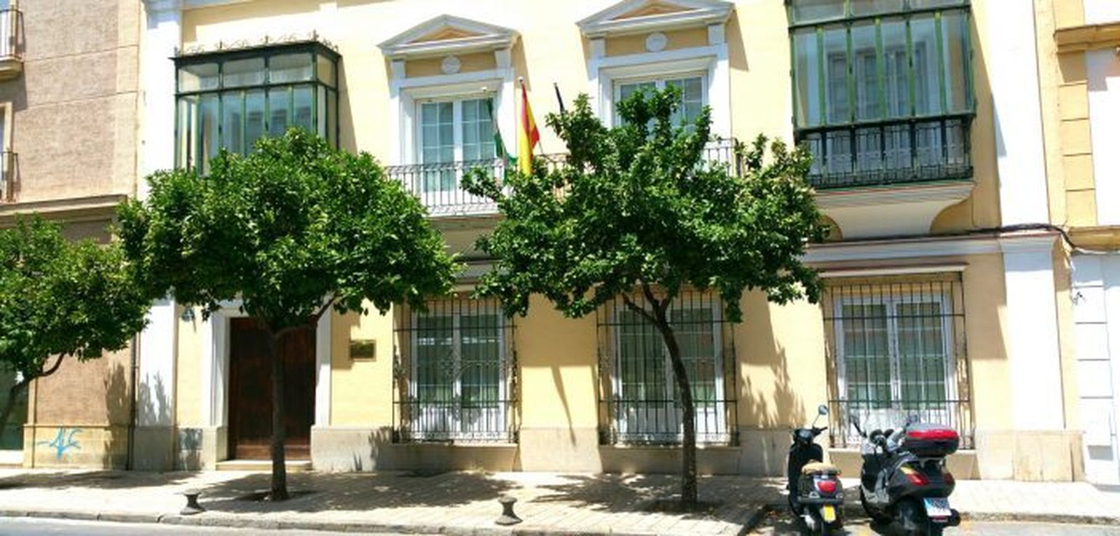Sede del Colegio de Abogados de Jerez en la calle Sevilla.