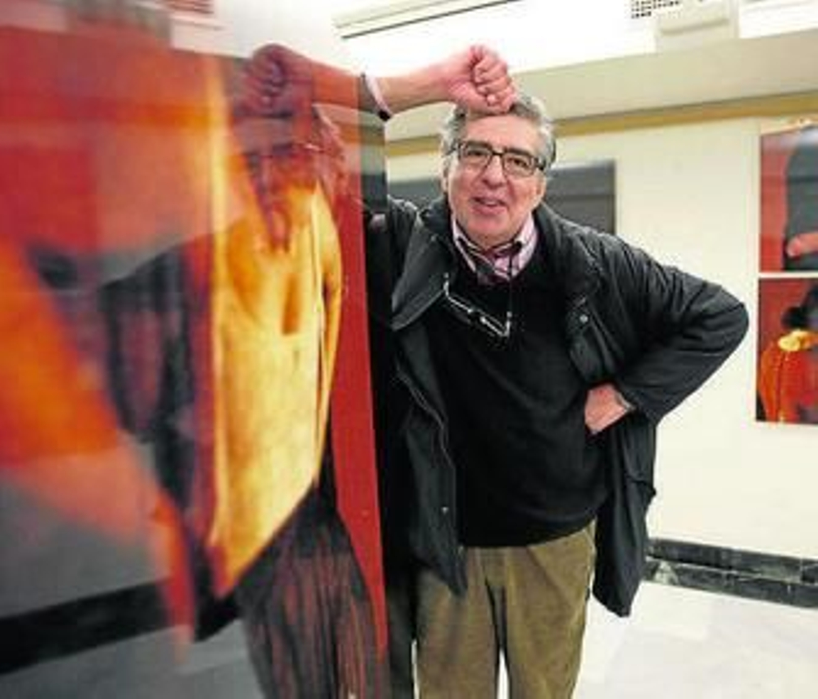 Manuel Falces con la exposición sobre el TAG de Venecia en Unicaja.