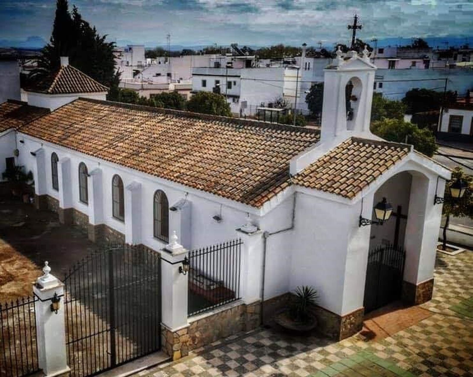 Parroquia San Isidro - Jédula - Junta de los Rios y La Pedros.