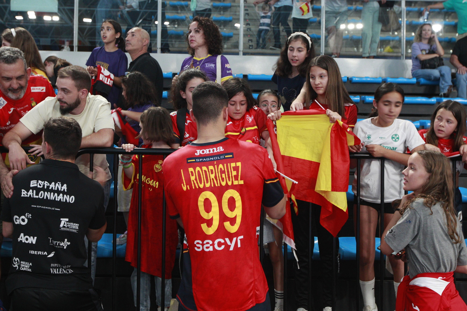 Imágenes del España-Dinamarca de la EHF Euro Cup de balonmano, en Almería