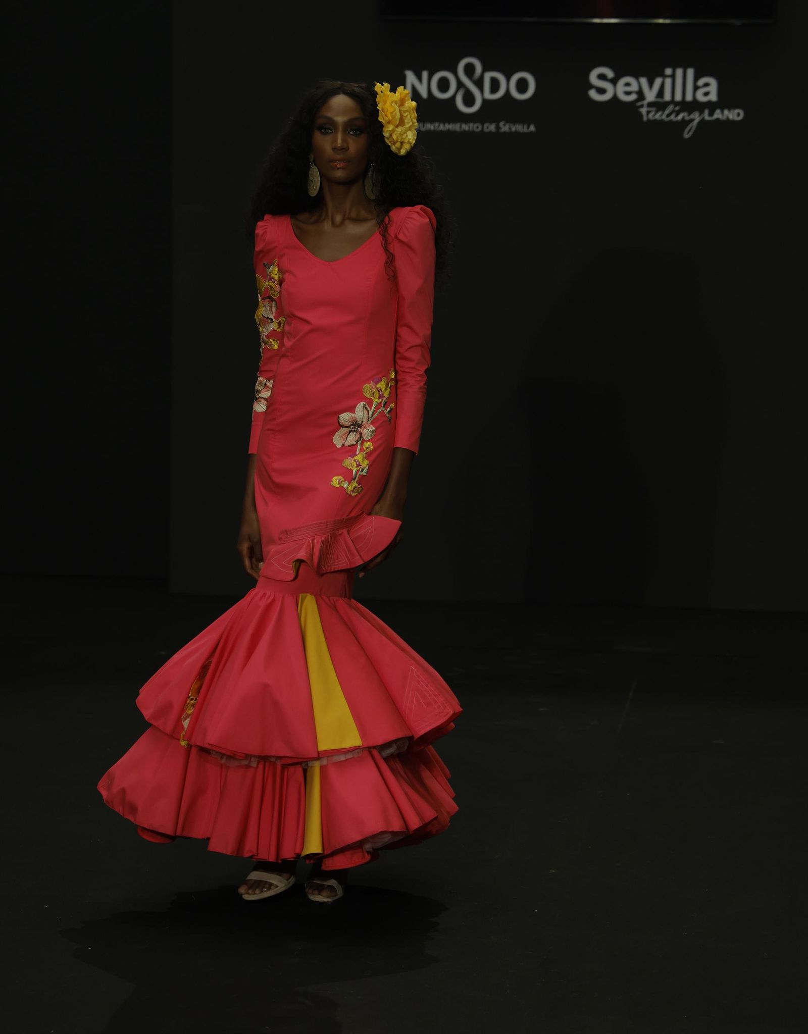 Emprende Lunares, el desfile de moda flamenca de Córdoba A Tu Vera, que anticipa la Feria de Abril: todas las fotos.