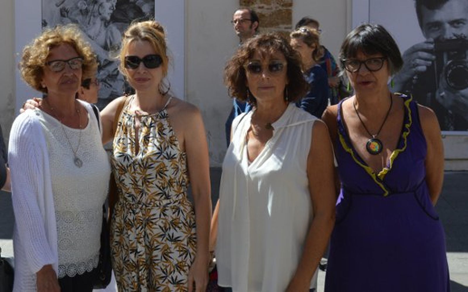La viuda del artista, María Luisa Otero-Saavedra, con Sandra Fresno, María Antonia Colón y Carmen Micó.  Foto: Ignacio Casas de Ciria