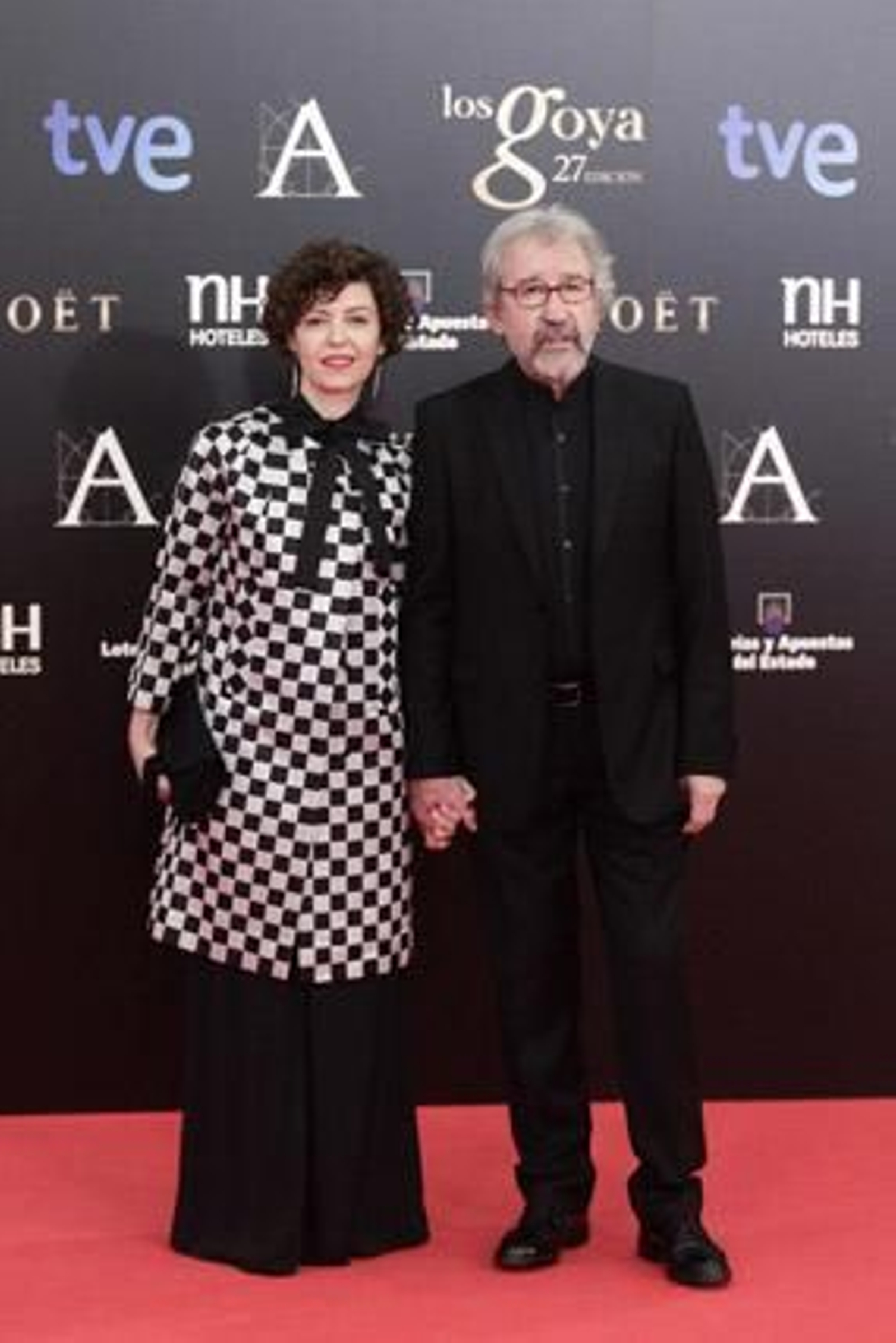 José Sacristán y su esposa. / EFE