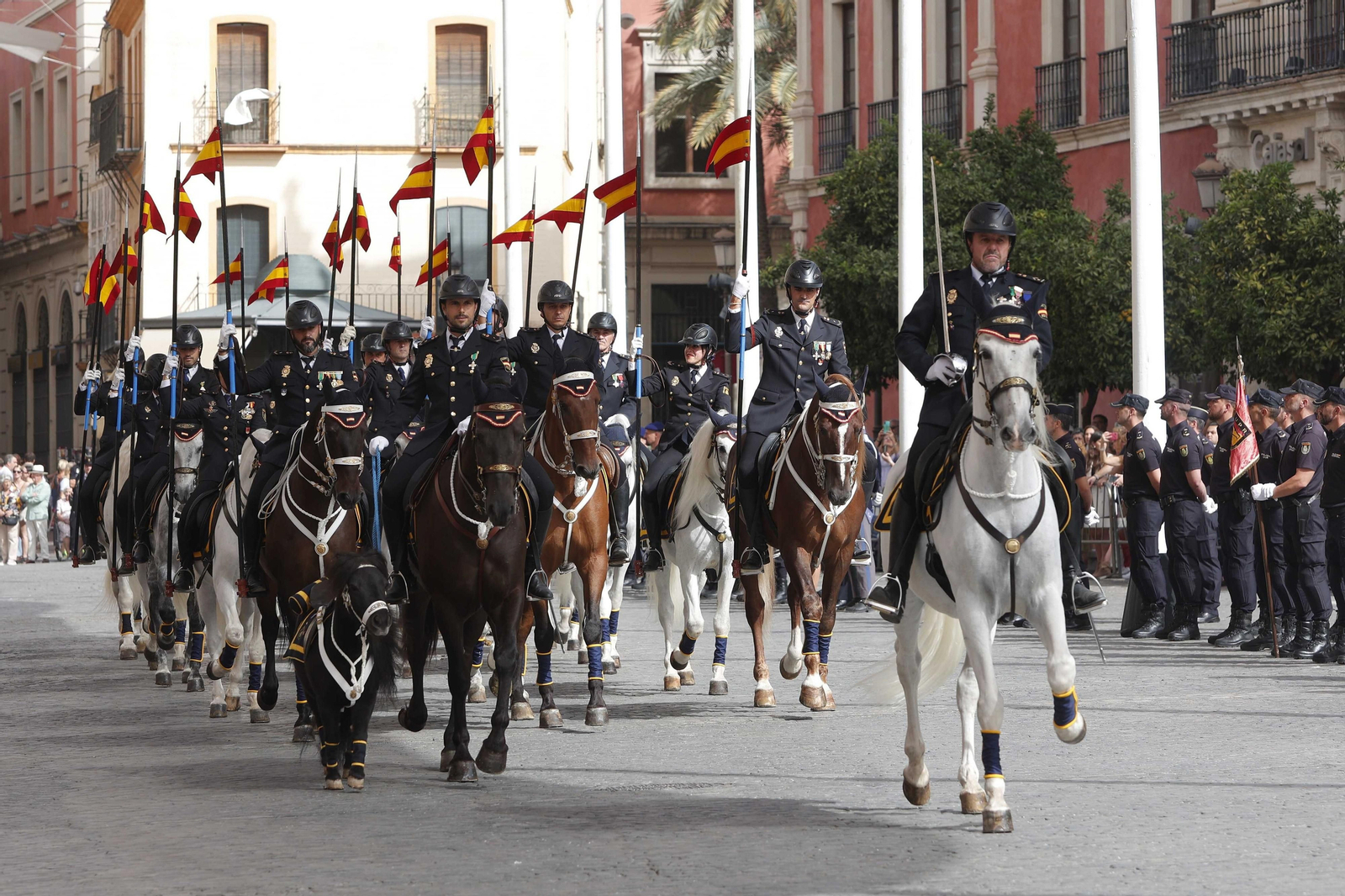 Imágenes del acto conmemorativo del Día de la Policía Nacional