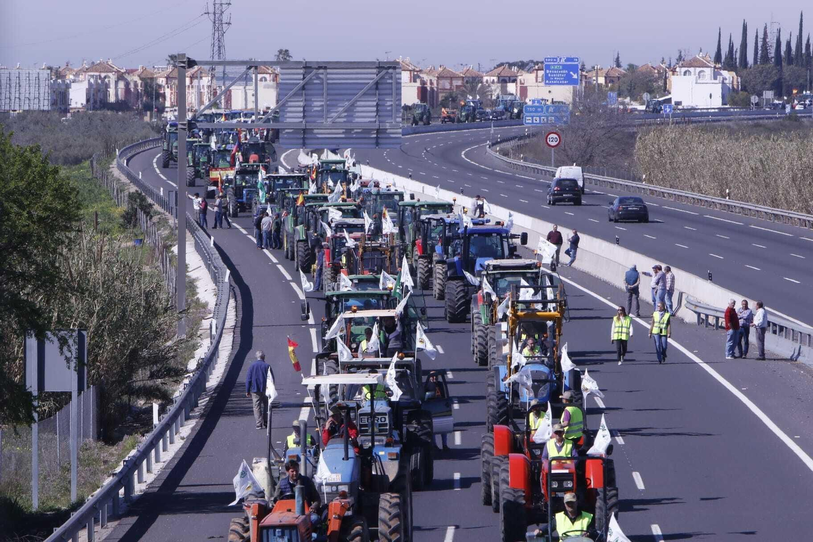 La tractorada en Sevilla, en imágenes