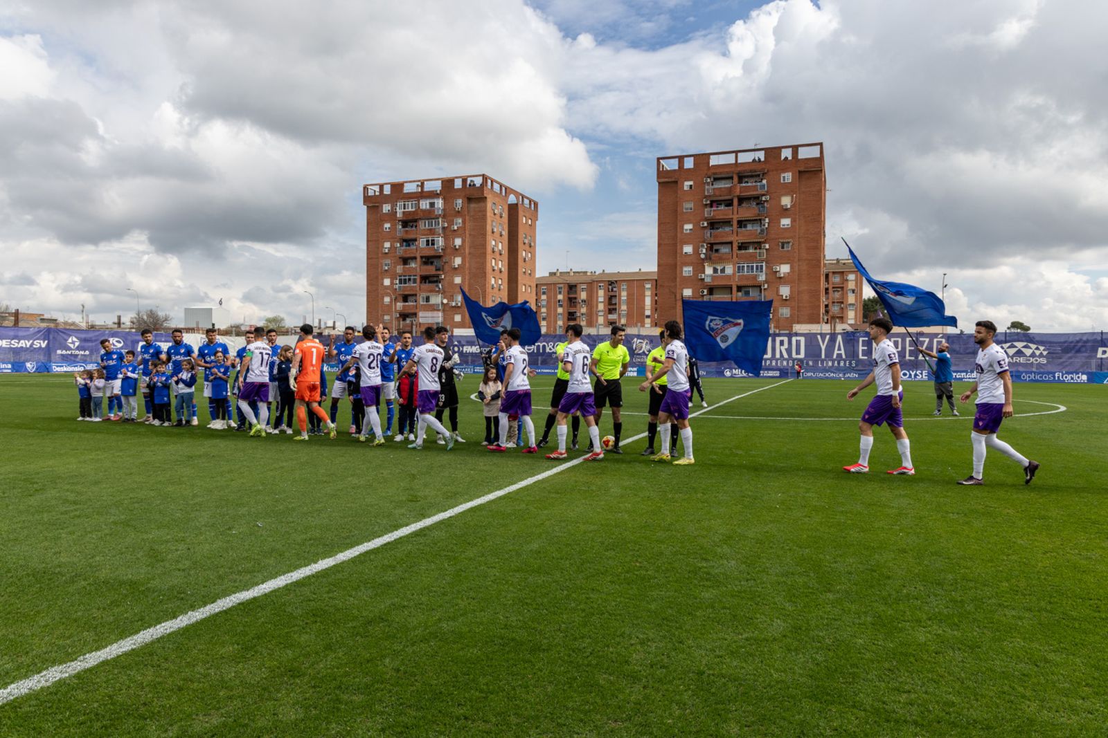 Las mejores imágenes del empate en el derbi entre Linares Deportivo y Real Jaén