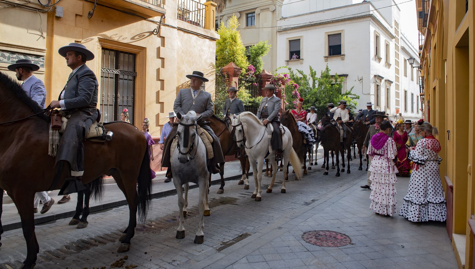 Las imágenes de la salida de la Hermandad del Rocío de Sevilla