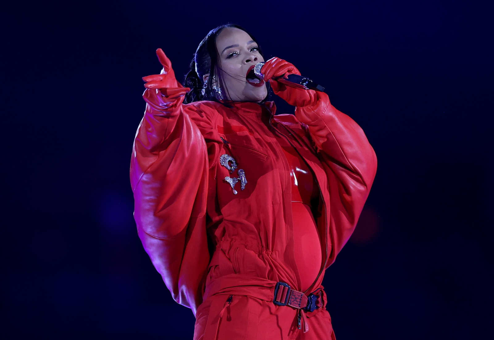 Las imágenes de la actuación de Rihanna en la Super Bowl 2023
