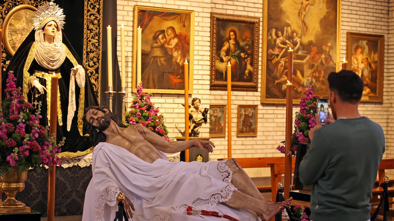 Besamanos y besapies del Miércoles de Ceniza en Jerez Besamanos y besapíes del miércoles de ceniza en Jerez