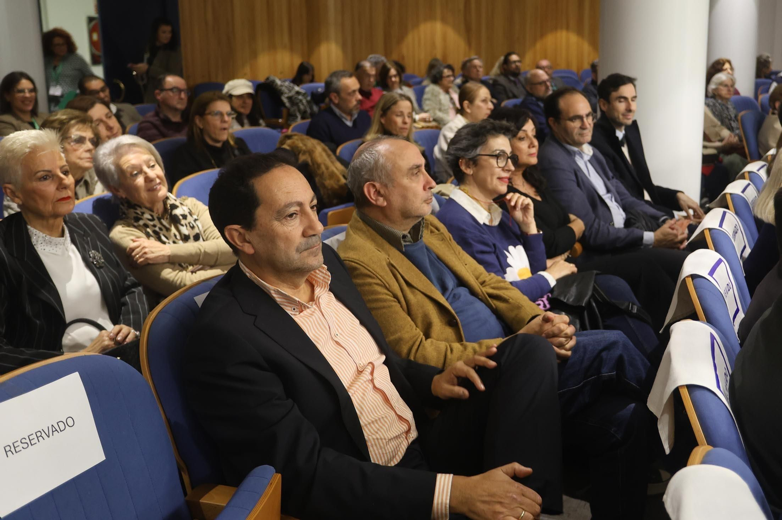 Imágenes de la inauguración de la nueva sede de la "Asociación Española Contra el Cáncer" en Huelva
