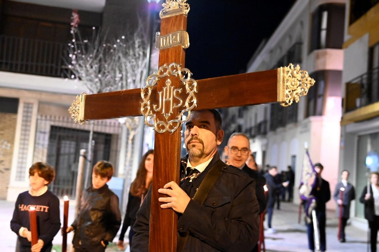 Las imágenes de los vía crucis del primer viernes de Cuaresma en Córdoba
