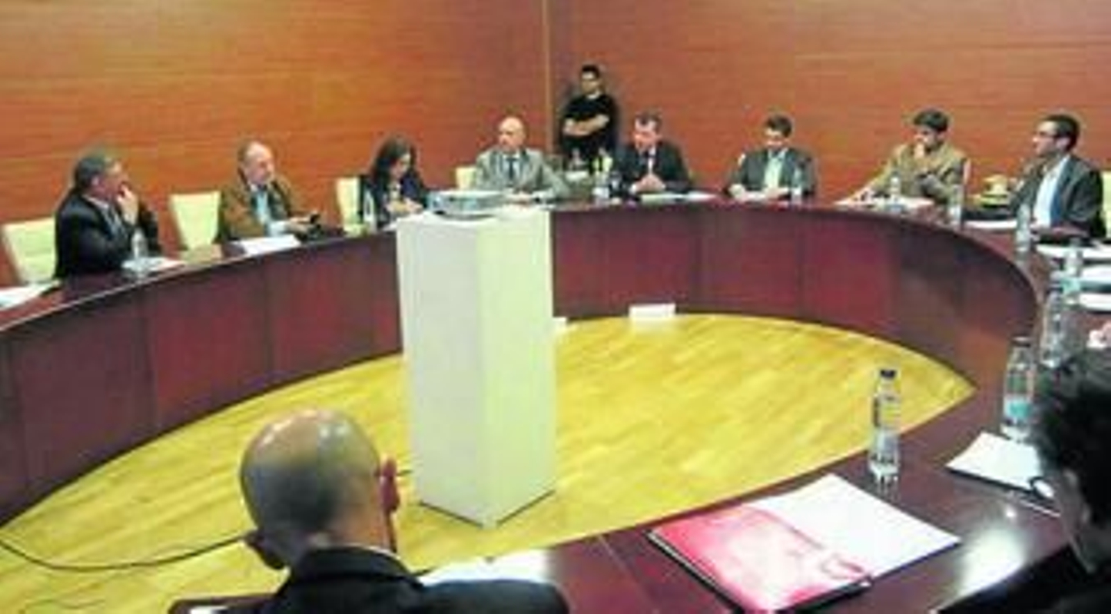 Representantes del Puerto de Almería y de la FBA, en Expoliva.