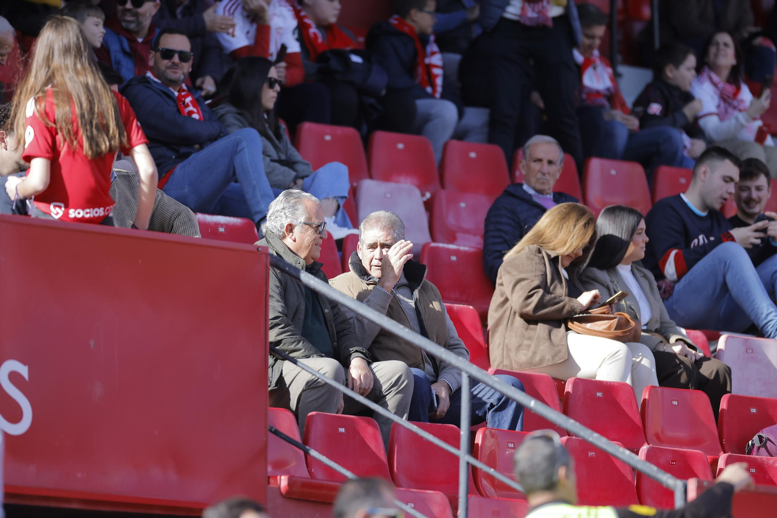 Búscate en las fotos del Sevilla - Oviedo