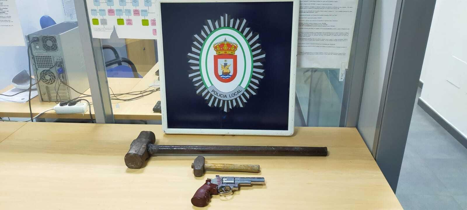 El material intervenido por la Policía Local de Sanlúcar en esta actuación.