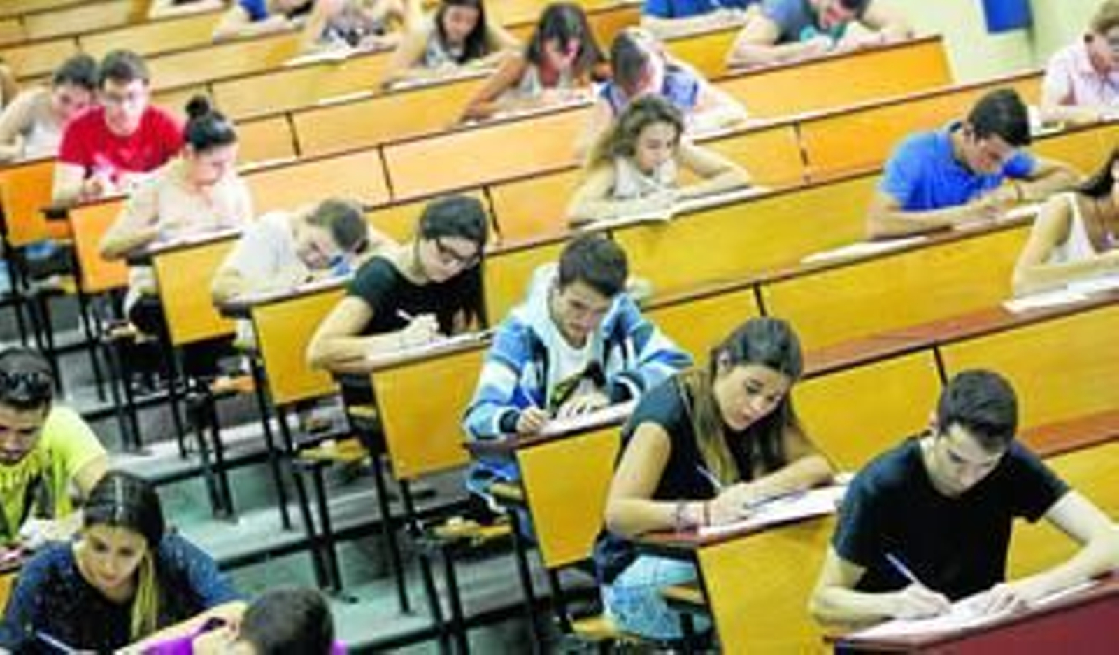 Estudiantes durante la celebración de la prueba de Selectividad el pasado 12 de junio.