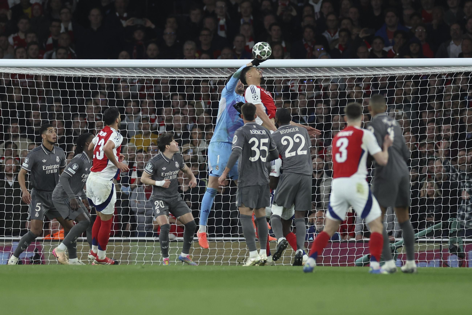 Las mejores fotos del Arsenal - Real Madrid