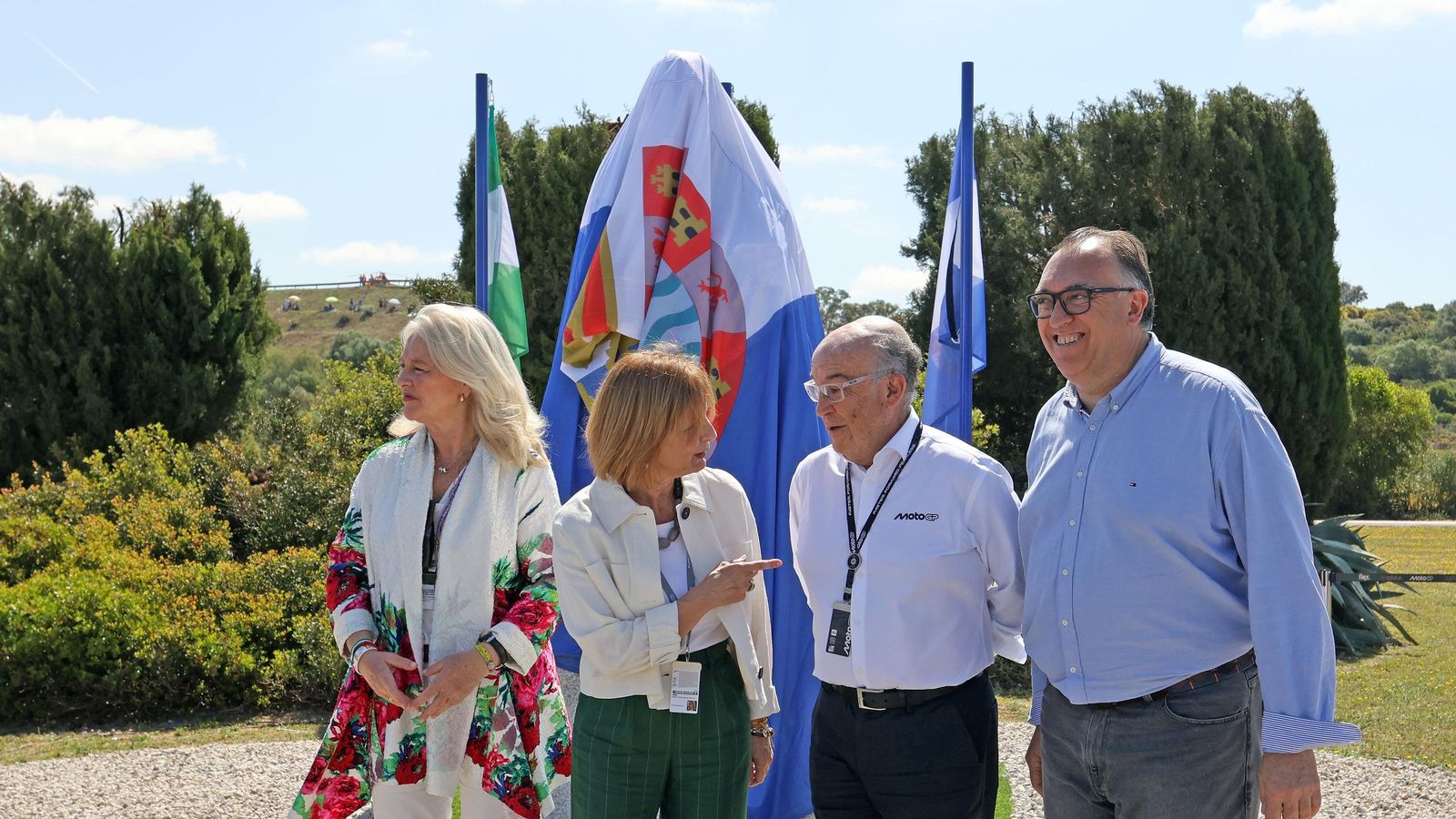 Inauguración del monumento a Carmelo Ezpeleta en el Circuito de Jerez - Ángel Nieto