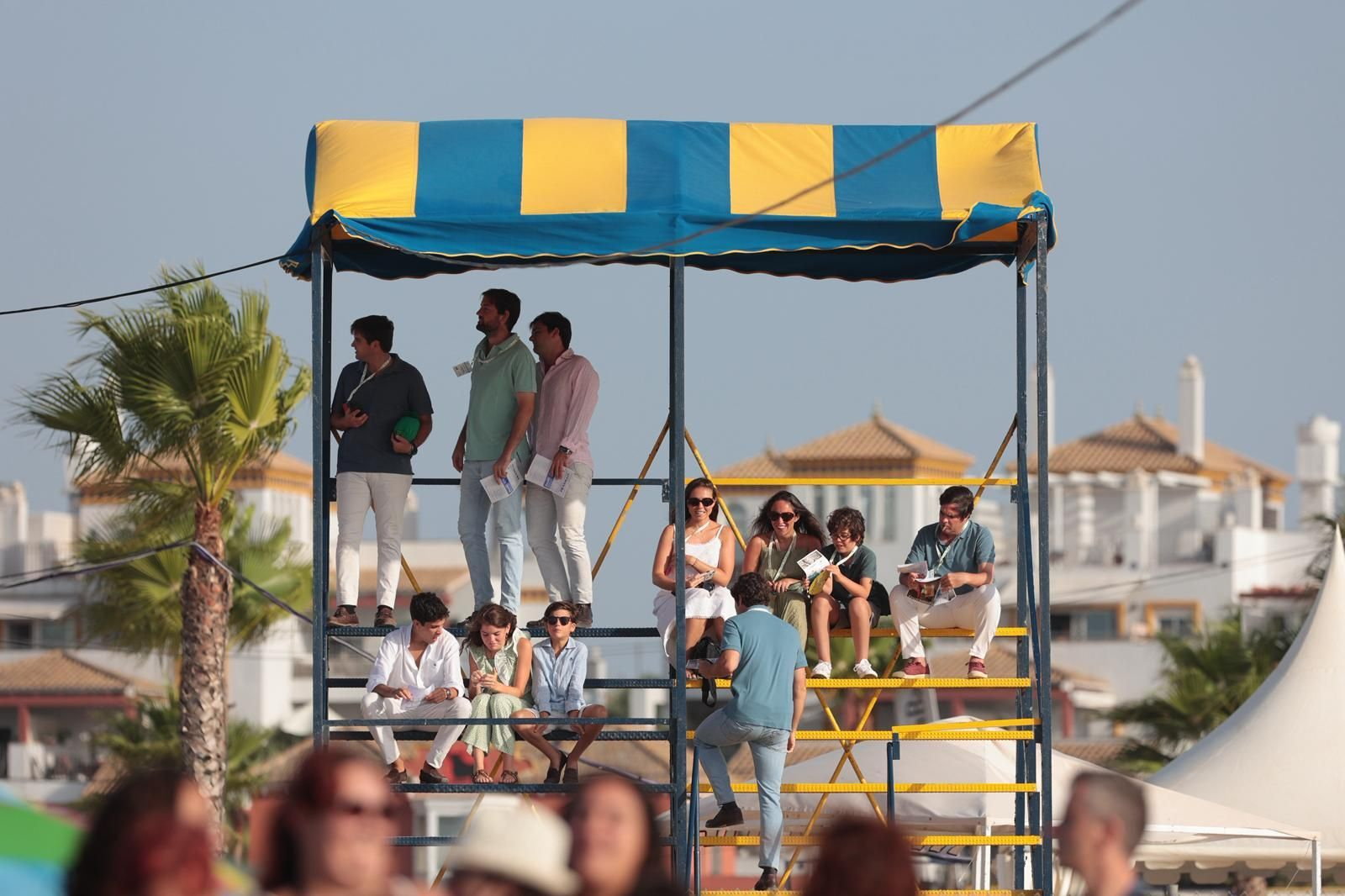 Imágenes de la última jornada del primer ciclo de las Carreras de Caballos de Sanlúcar 2025