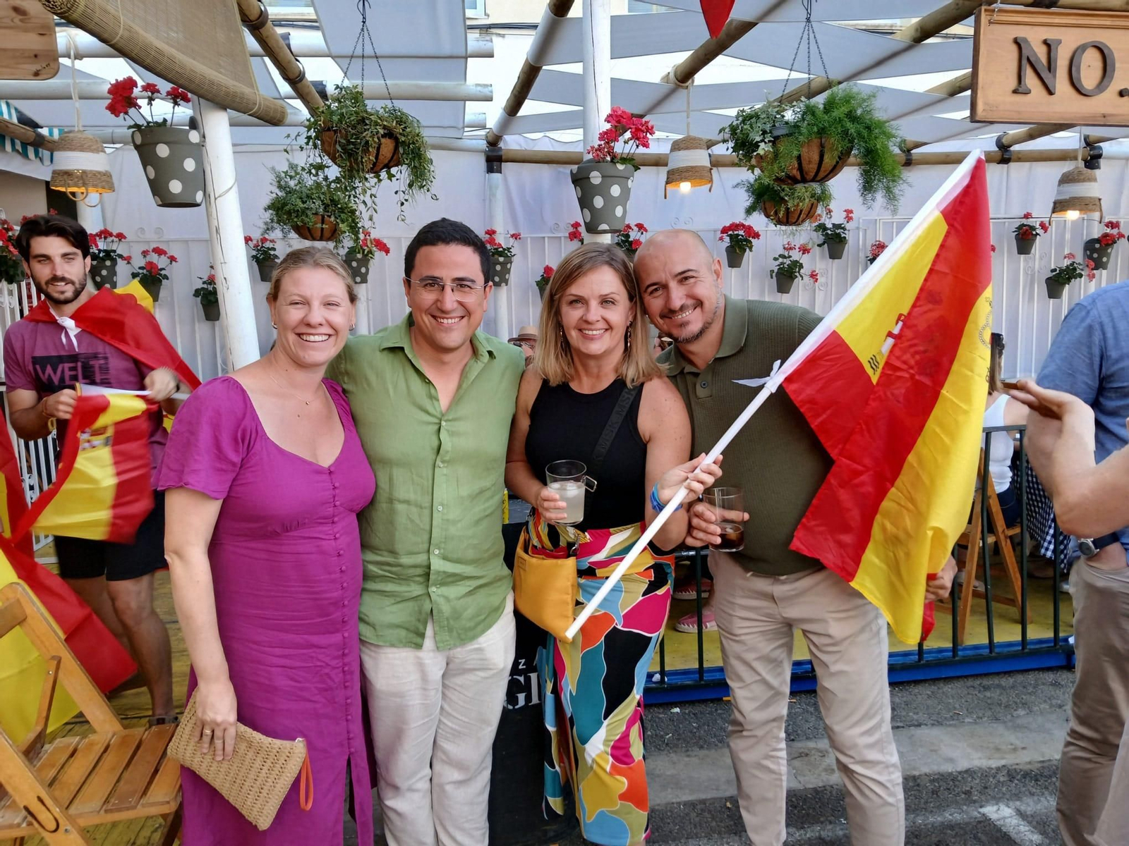 Así se ha vivido el triunfo de España desde la Feria de San Fernando: búscate en las imágenes