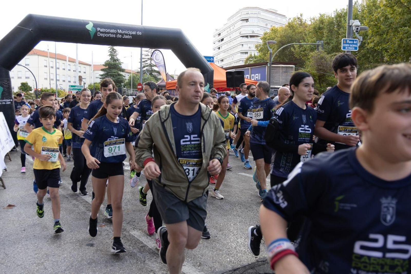 Atletismo por la paz y la integración en la XXV Carrera y Caminata del IES Santa Catalina de Alejandría (I)
