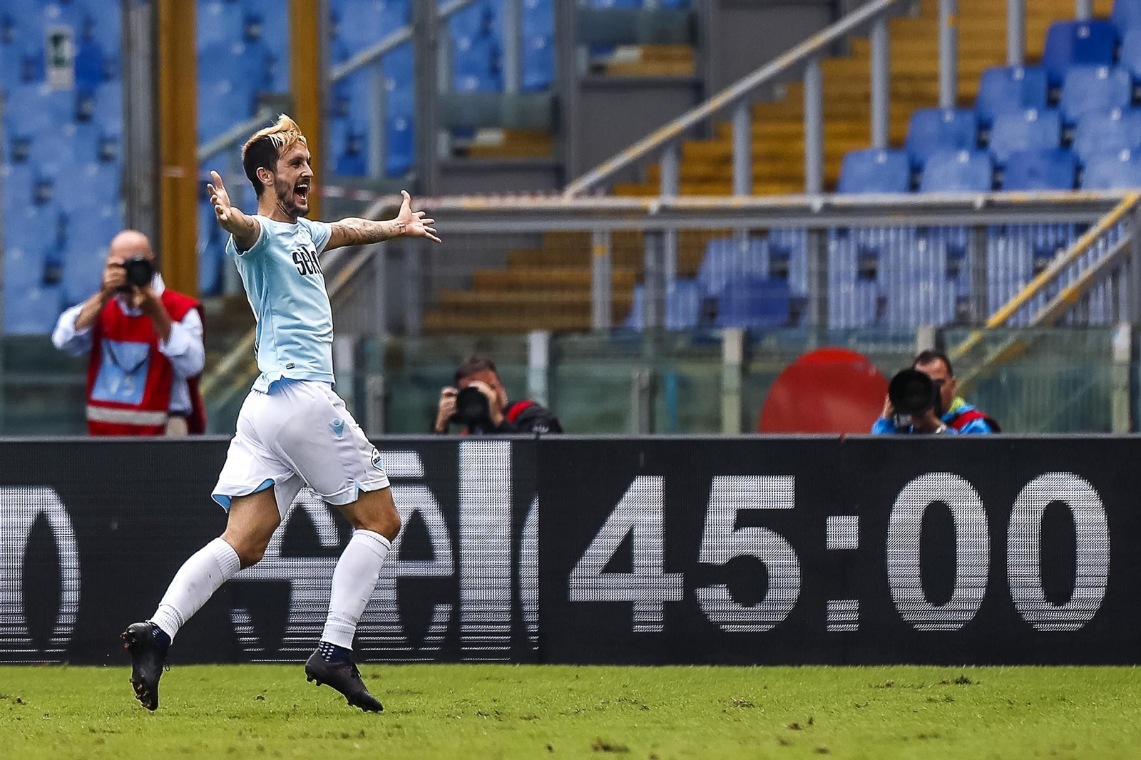 Luis Alberto celebra un gol en el Estadio Olímpico de Roma.