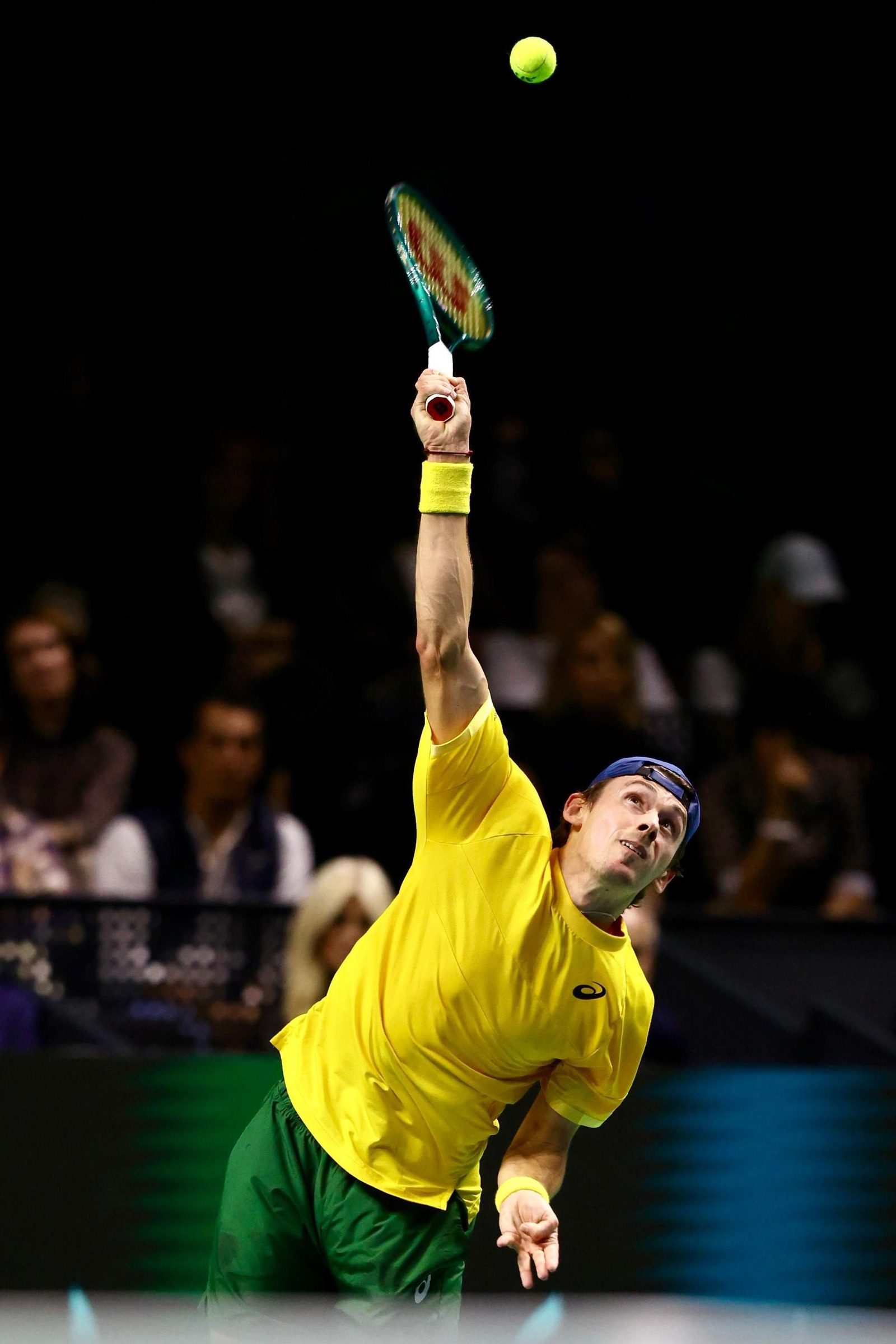 Jannik Sinner lleva a Italia a la final de la Copa Davis tras ganar a De Miñaur