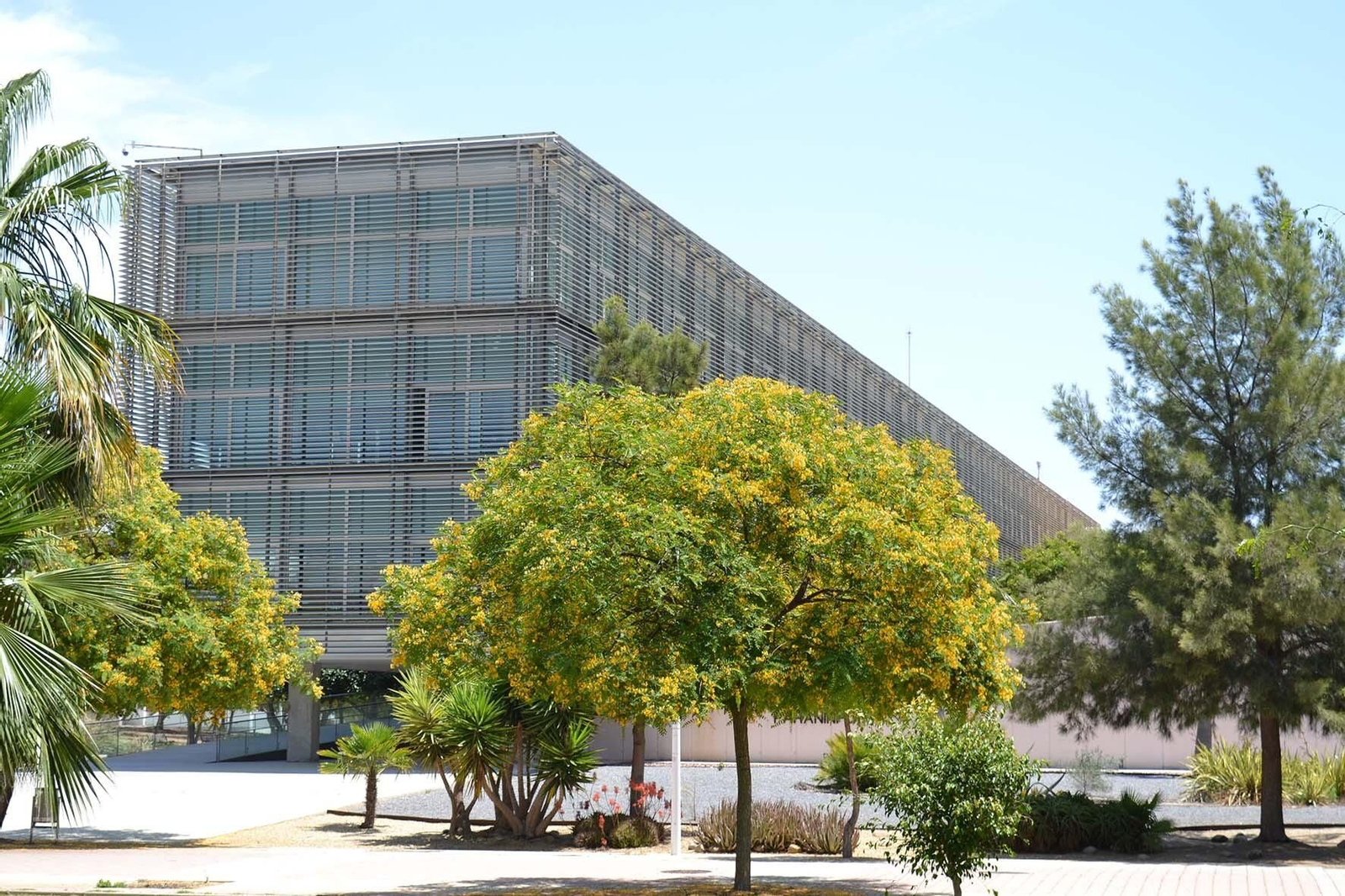 Edificio de Gobierno del campus universitario de Almería, en La Cañada