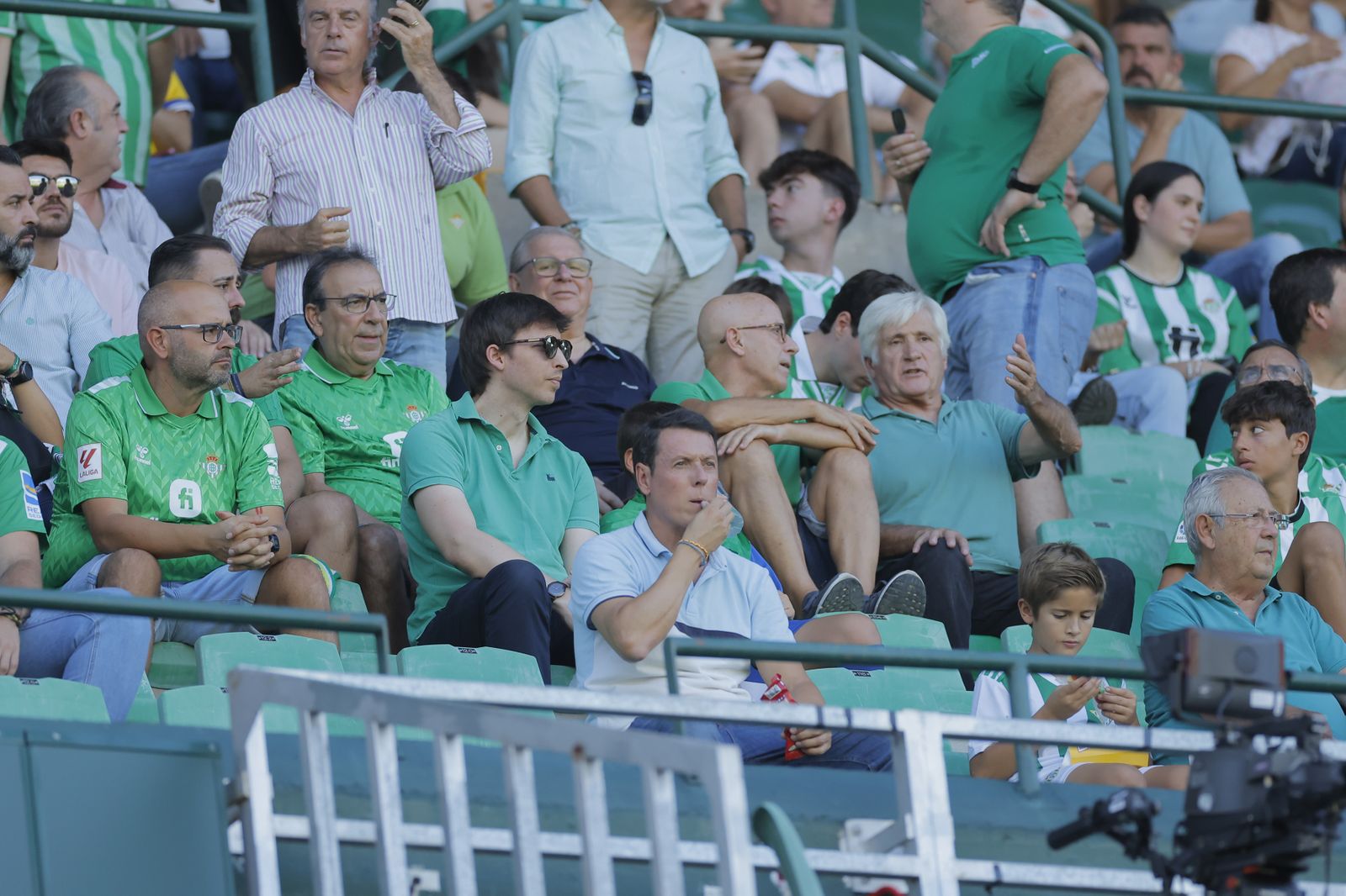 Búscate en las fotos del Betis-Cádiz