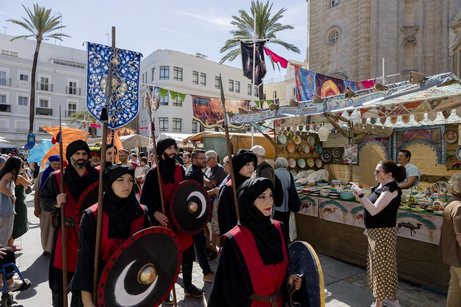 Imágenes de la inauguración del mercado andalusí
