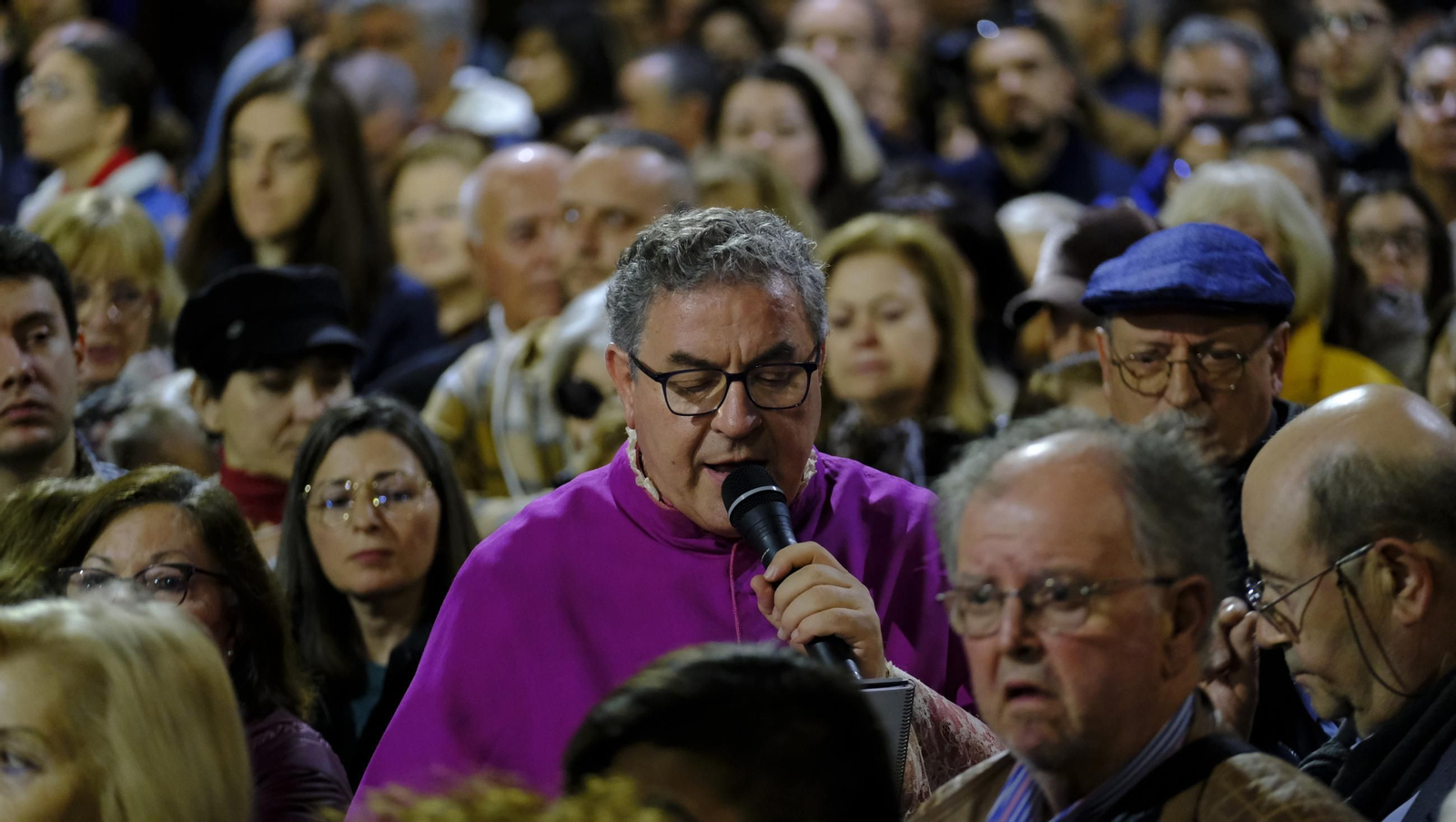 Vía Crucis del Cristo de la Escucha en la Semana Santa de Almería 2025