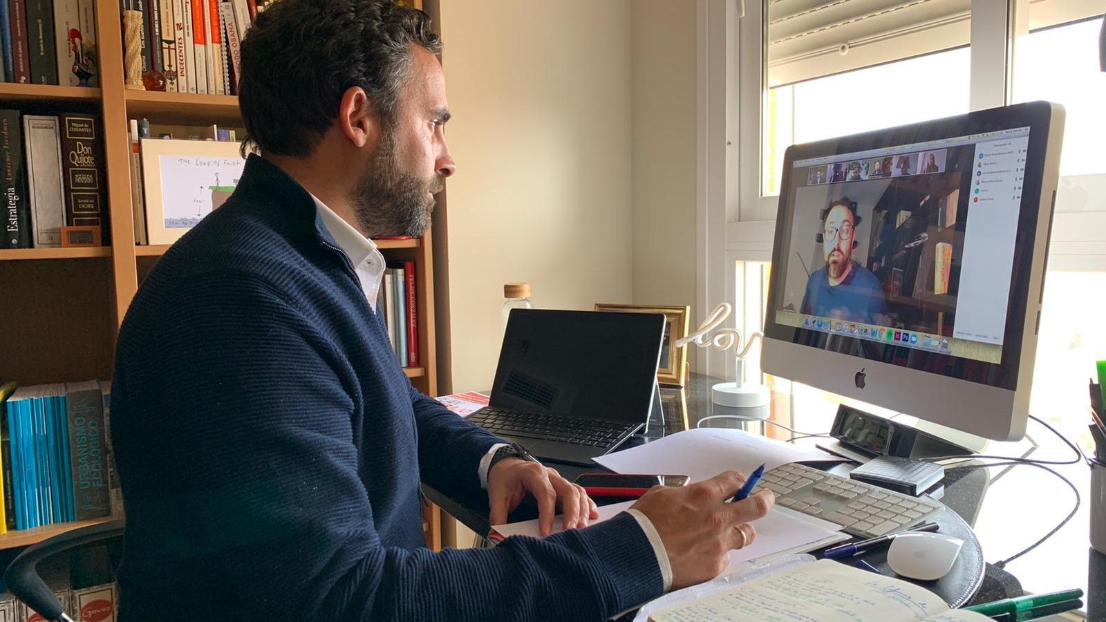 Daniel Pérez en una conexión por ordenador.