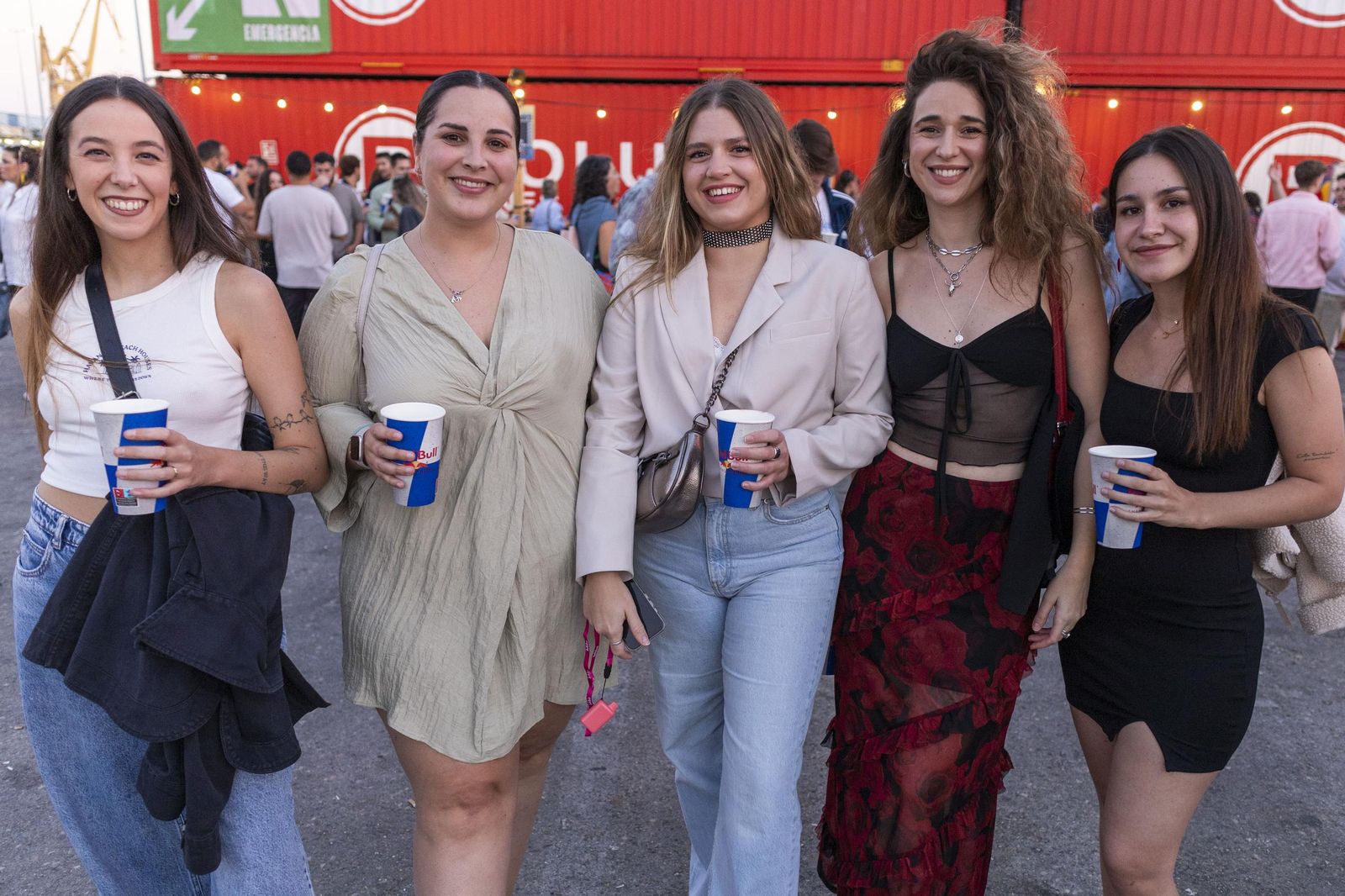 Búscate en las imágenes del concierto gratuito en el Muelle de Cádiz