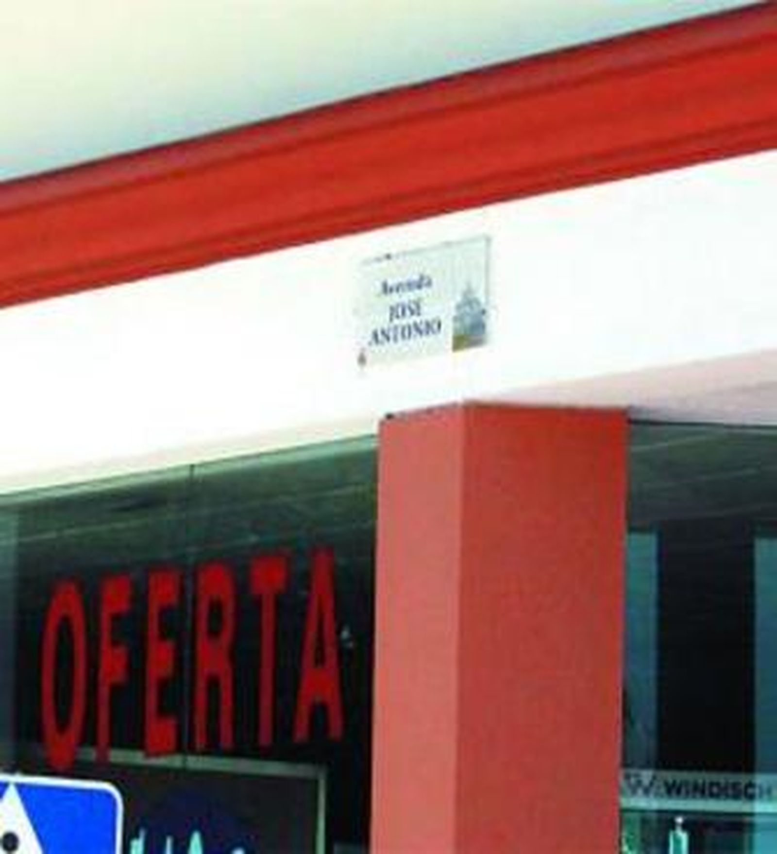 La avenida principal de Barbate, la del Generalísimo, pasará a ser en breve la avenida del Mar.