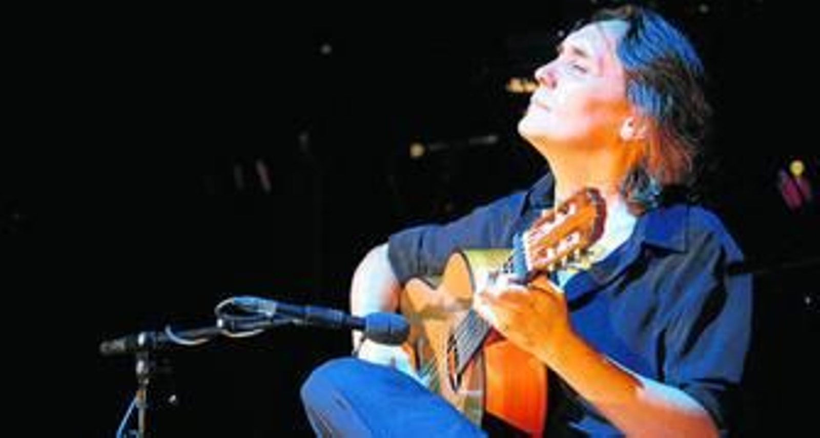 Vicente Amigo, en una de las piezas que formaron parte de la primera parte del espectáculo.