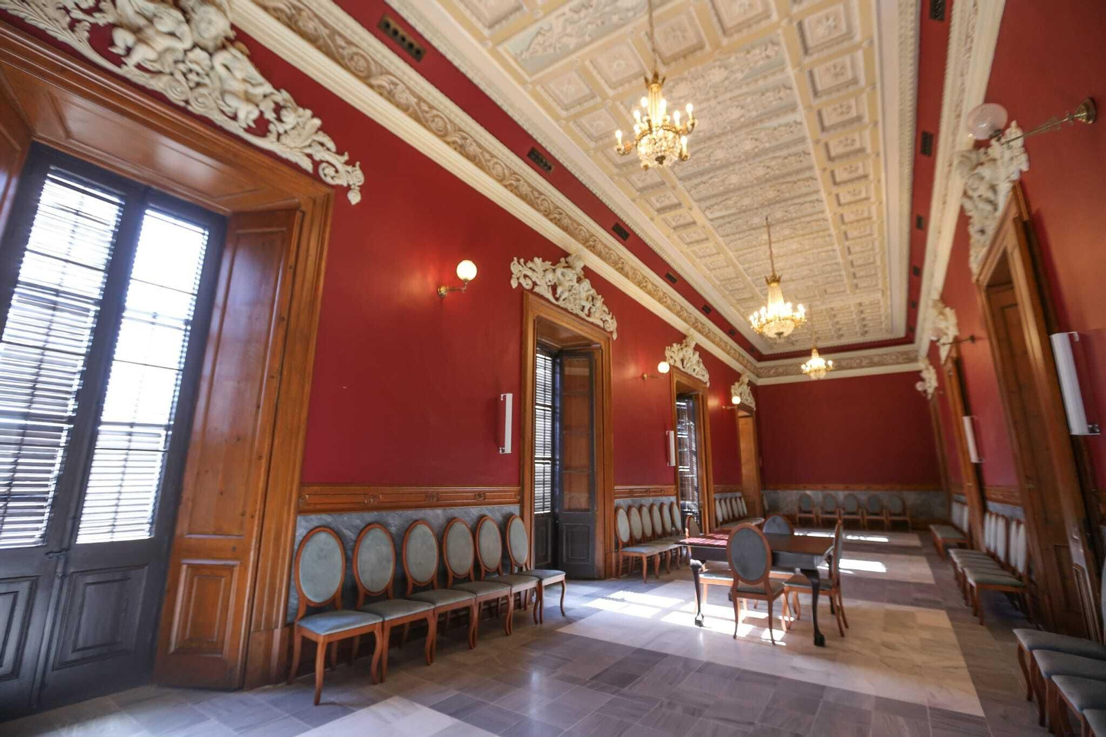 La apertura del Ayuntamiento de San Fernando ya rehabilitado, en imágenes