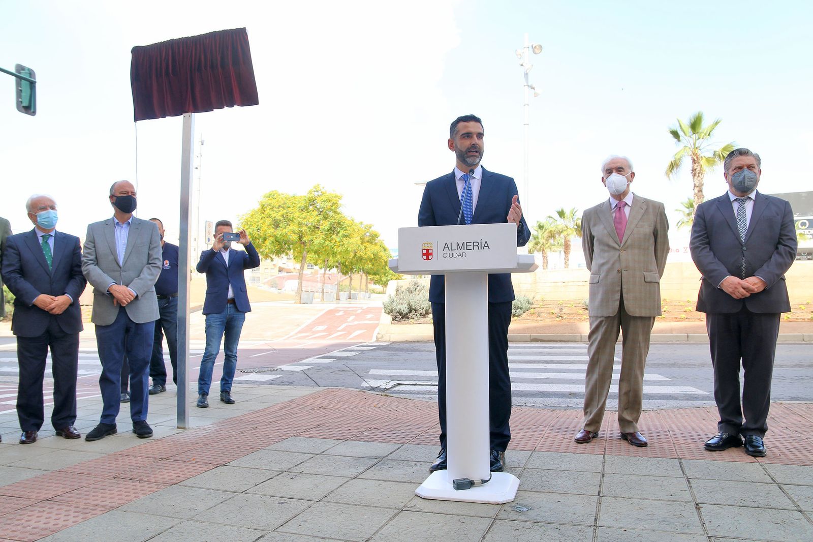 Fotogalería de la inauguración de la avenida en homenaje al exalcalde Juan Megino