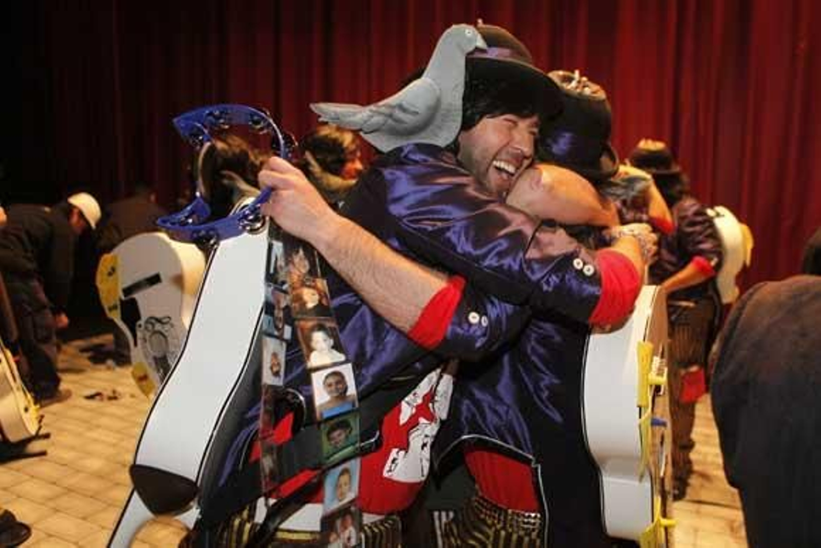 Chirigota 'Los Juaquín Pamplina, cantautores de la Plaza Mina' (2º premio)

Foto: Julio Gonzalez-Jesus Marin-Lourdes de Vicente