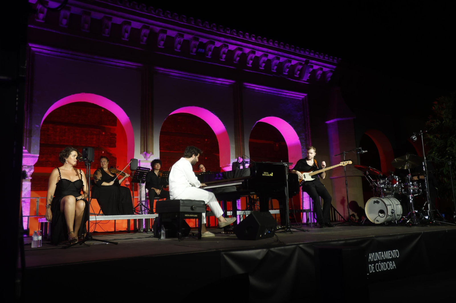 Las mejores imágenes de la Noche Blanca del Flamenco de Córdoba