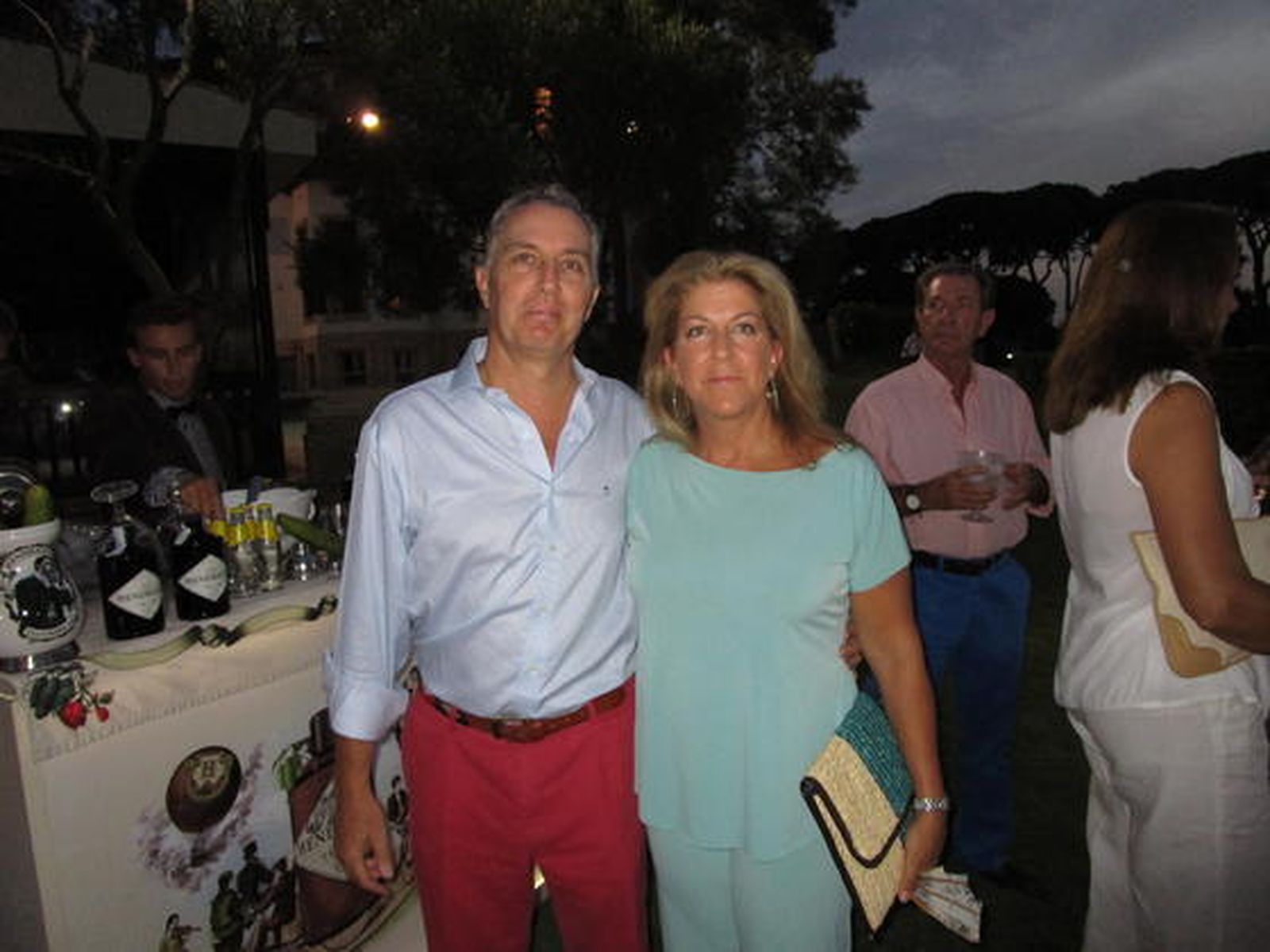 Marqueses de Los Álamos del Guadalete, durante el aperitivo.

Foto: Ignacio Casas de Ciria
